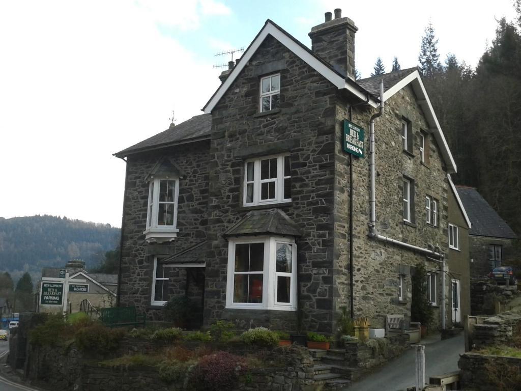 베투스 이 코이드 Bryn Llewelyn B&B 외부 사진